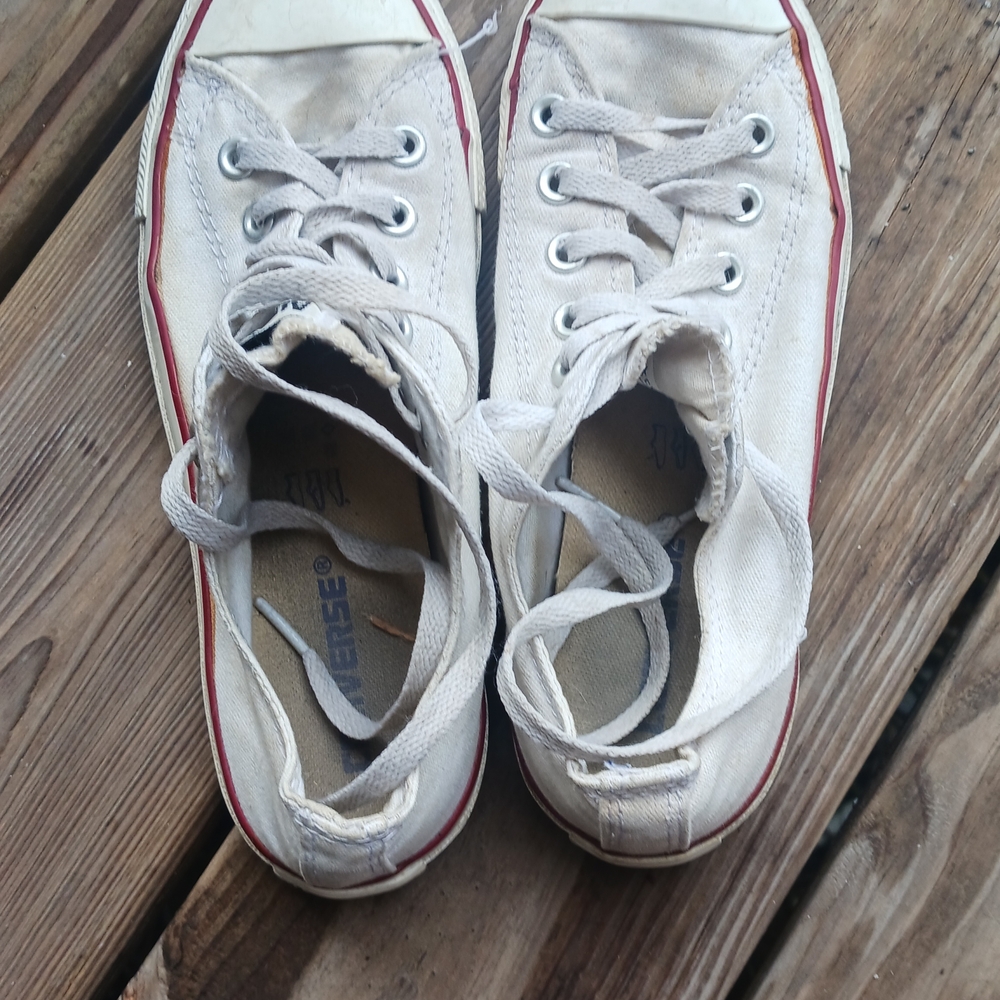 Converse White Sneakers Classic Design